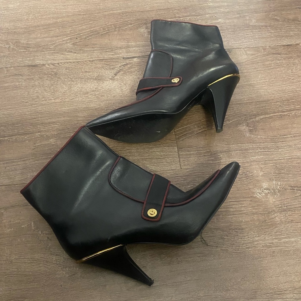 Elegant Nine West Black Ankle Boots